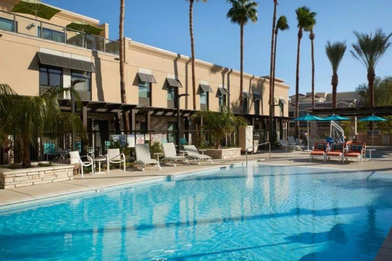 Hampton Inn & Suites Scottsdale On Shea Blvd Bagian luar foto