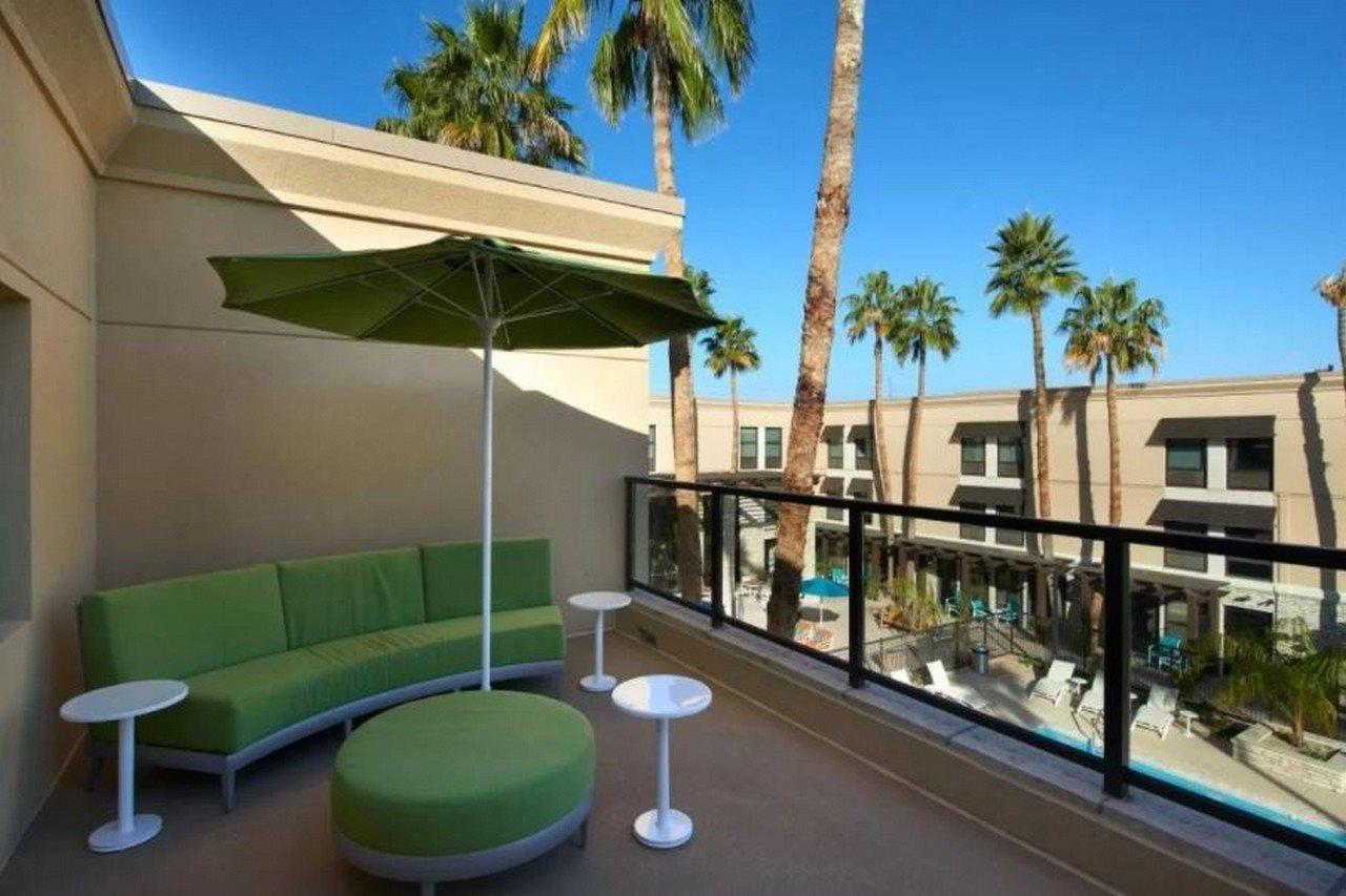 Hampton Inn & Suites Scottsdale On Shea Blvd Bagian luar foto