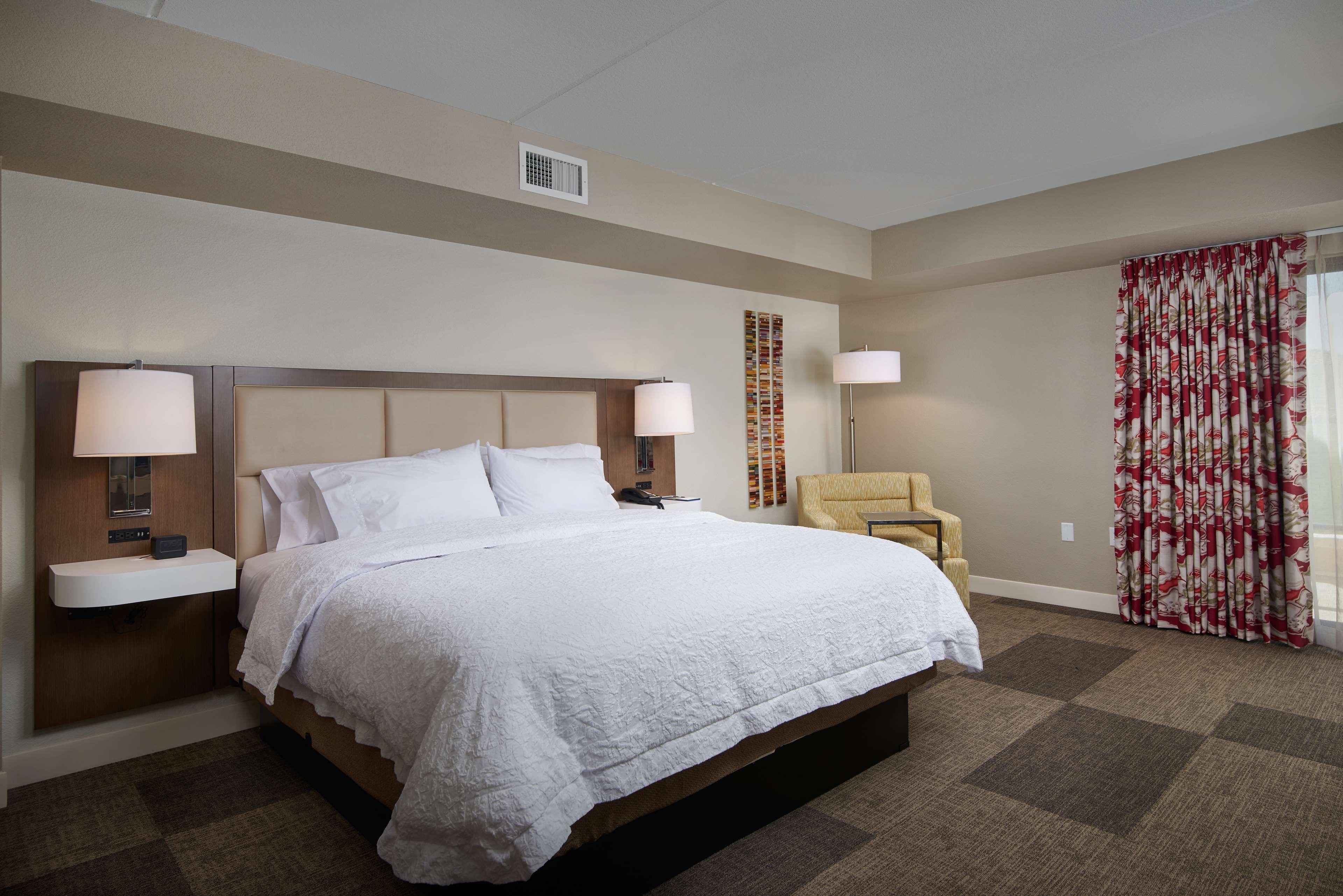 Hampton Inn & Suites Scottsdale On Shea Blvd Bagian luar foto