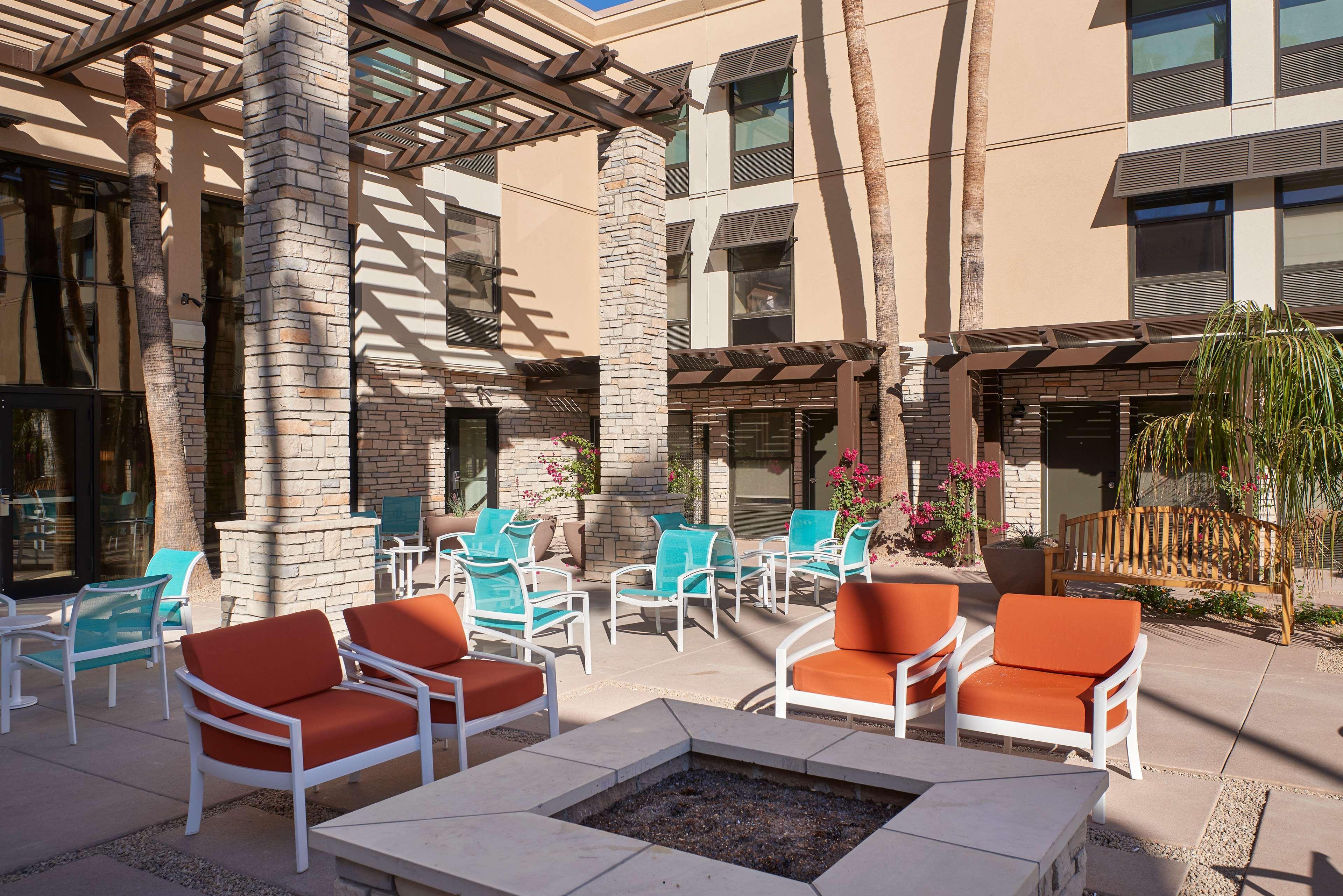Hampton Inn & Suites Scottsdale On Shea Blvd Bagian luar foto