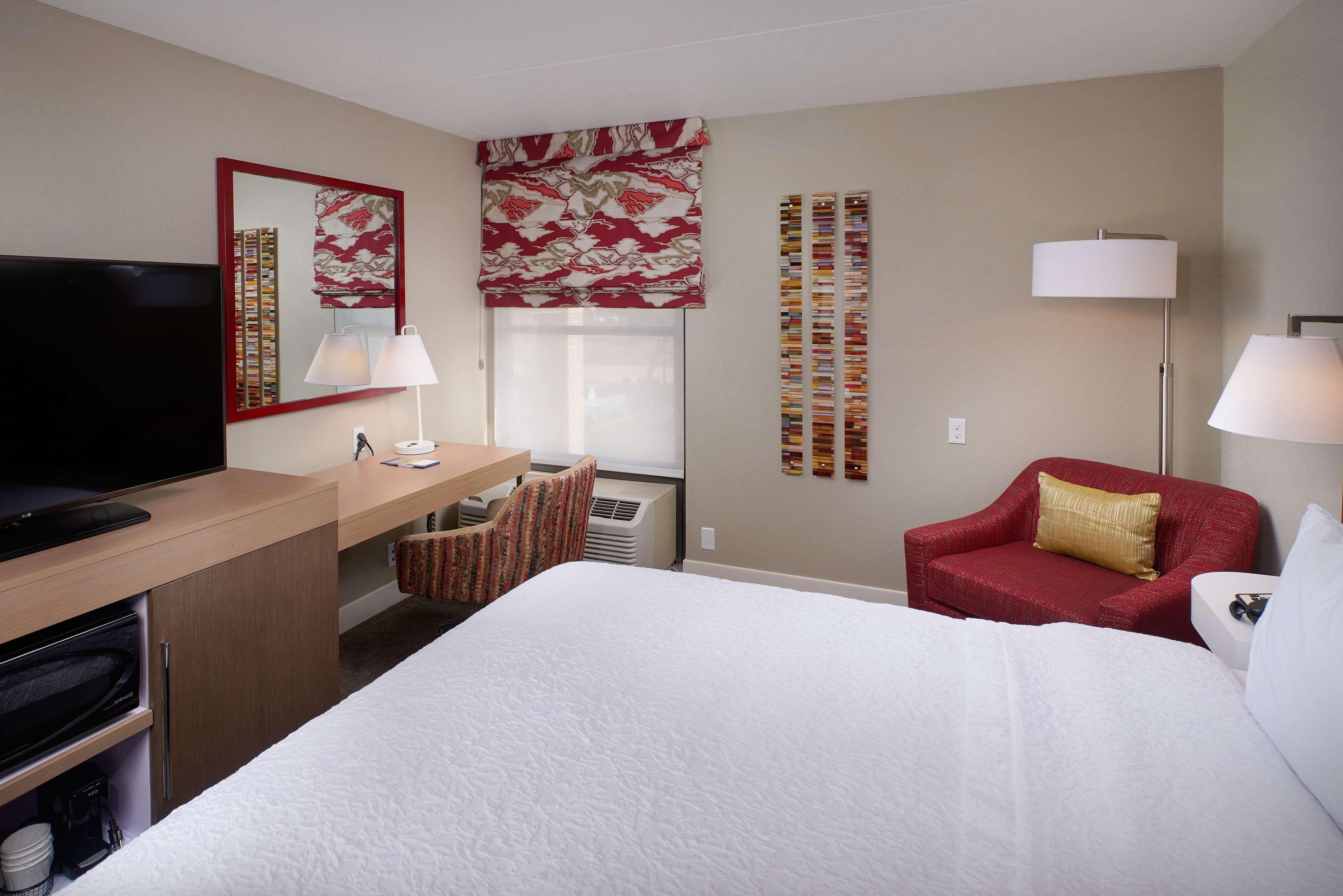 Hampton Inn & Suites Scottsdale On Shea Blvd Bagian luar foto