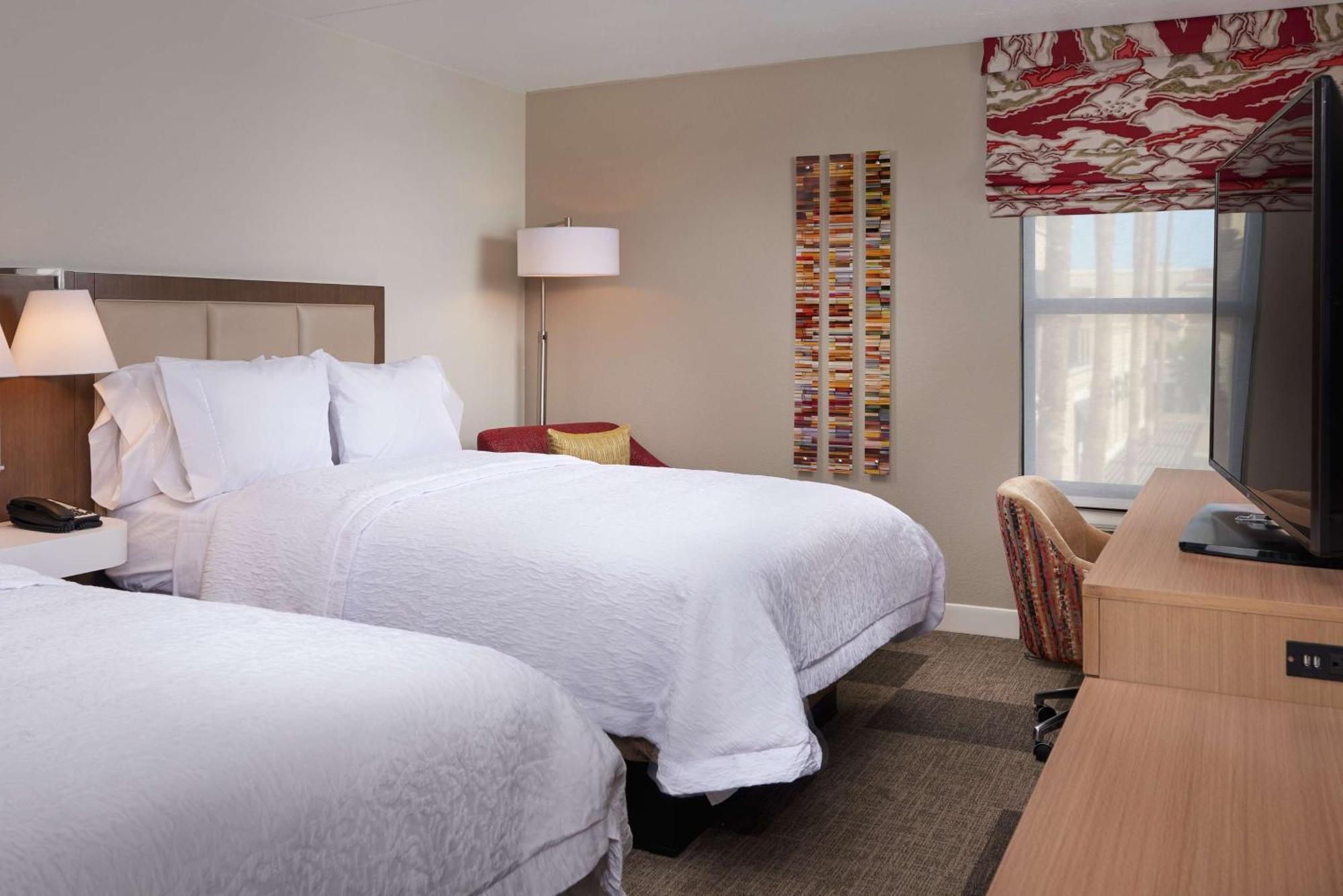 Hampton Inn & Suites Scottsdale On Shea Blvd Bagian luar foto