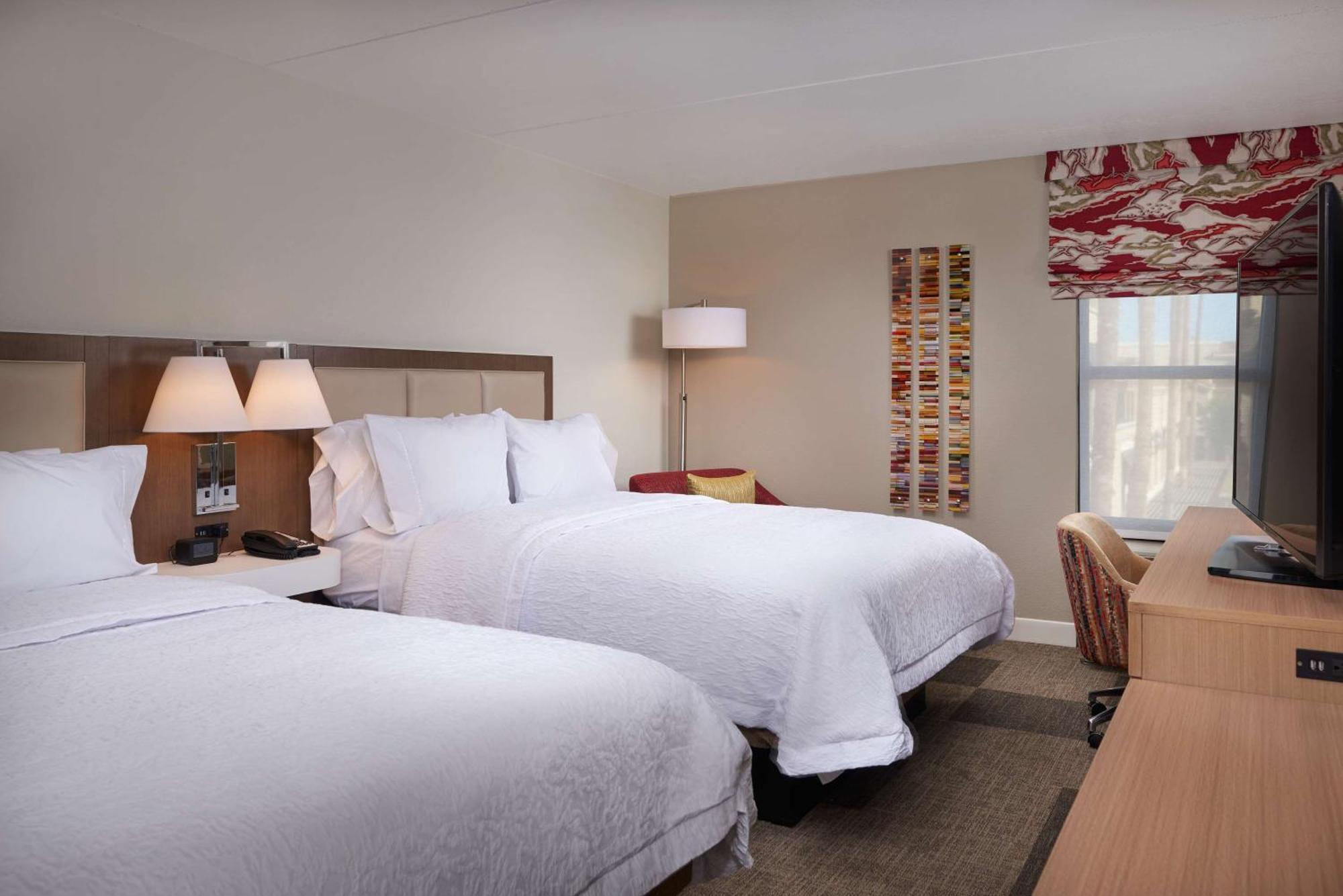 Hampton Inn & Suites Scottsdale On Shea Blvd Bagian luar foto